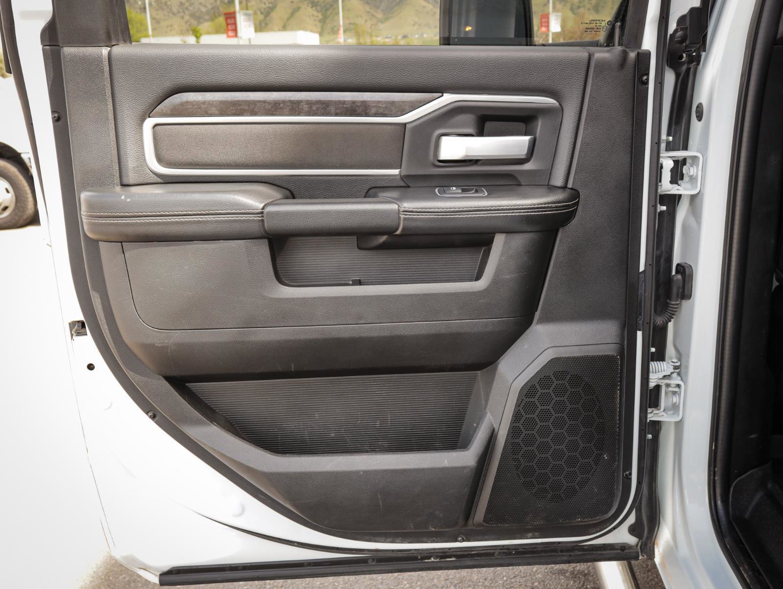 Used 2024 RAM 3500 Big Horn w/ Safety Group AWD/4WD image 32