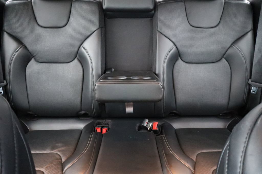 Used 2020 Jeep Cherokee Limited image 38