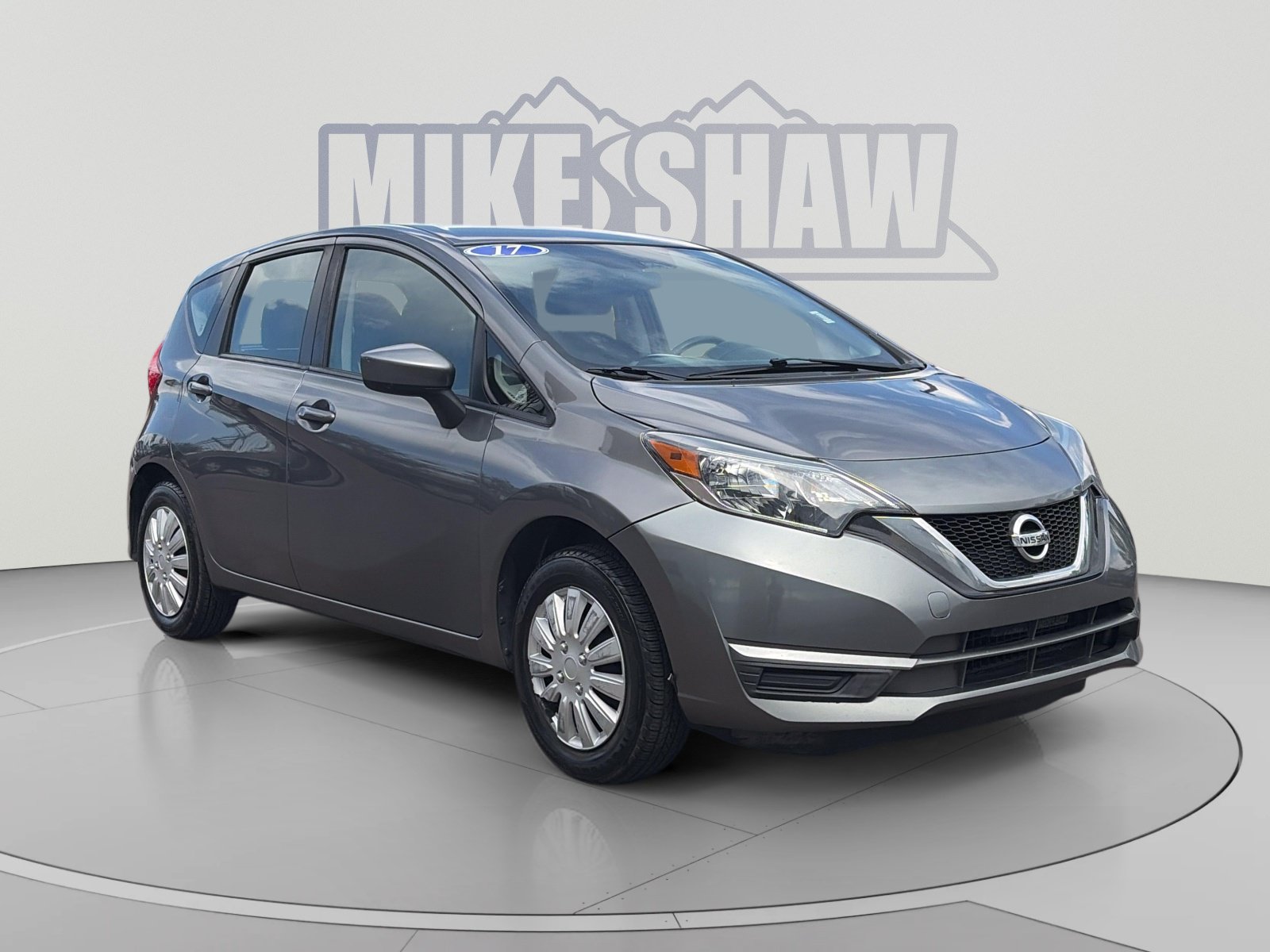 Used 2017 Nissan Versa Note SV FWD image 3