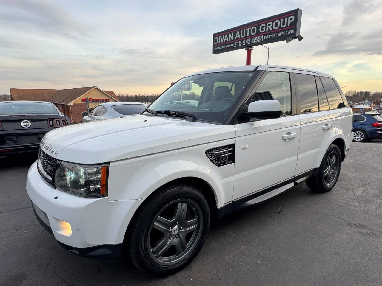 Used 2013 Land Rover Range Rover Sport HSE LUX image 4