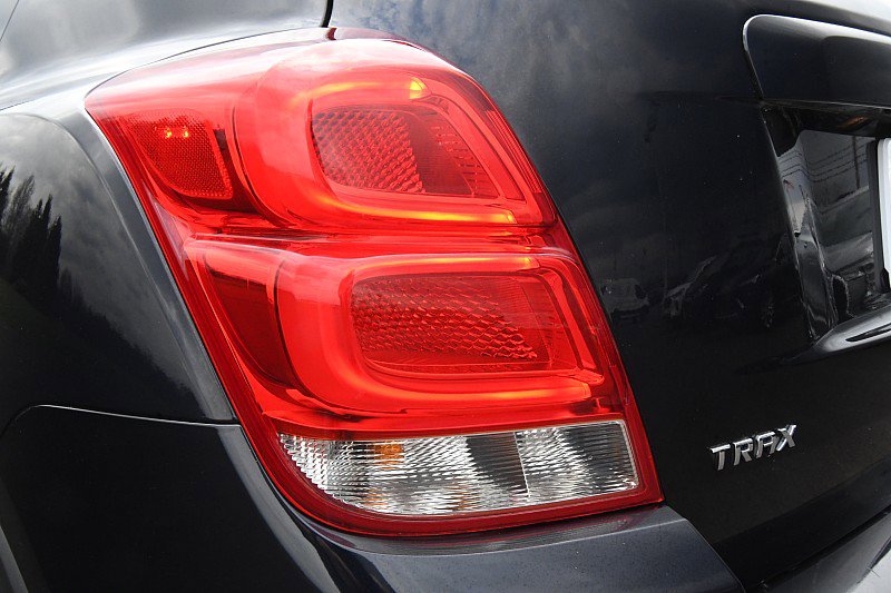 Used 2021 Chevrolet Trax LT FWD image 29