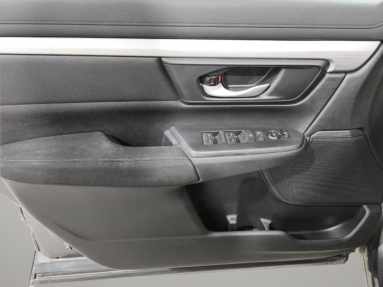 Used 2019 Honda CR-V LX image 11