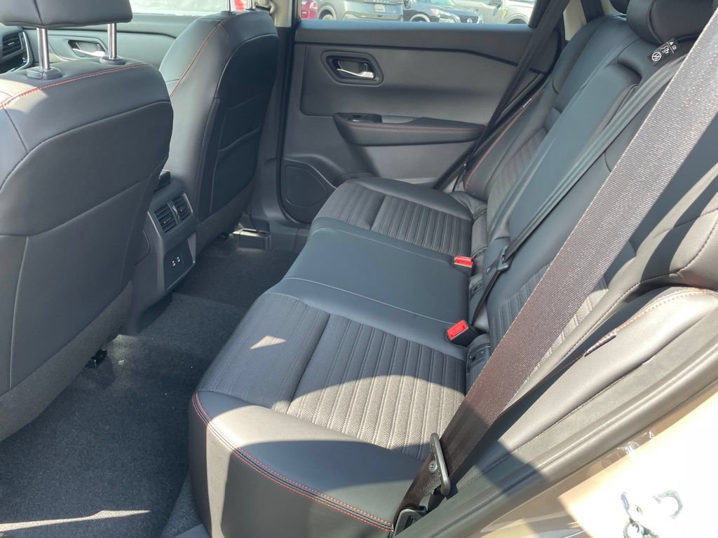 New 2026 Nissan Rogue SV AWD/4WD image 12
