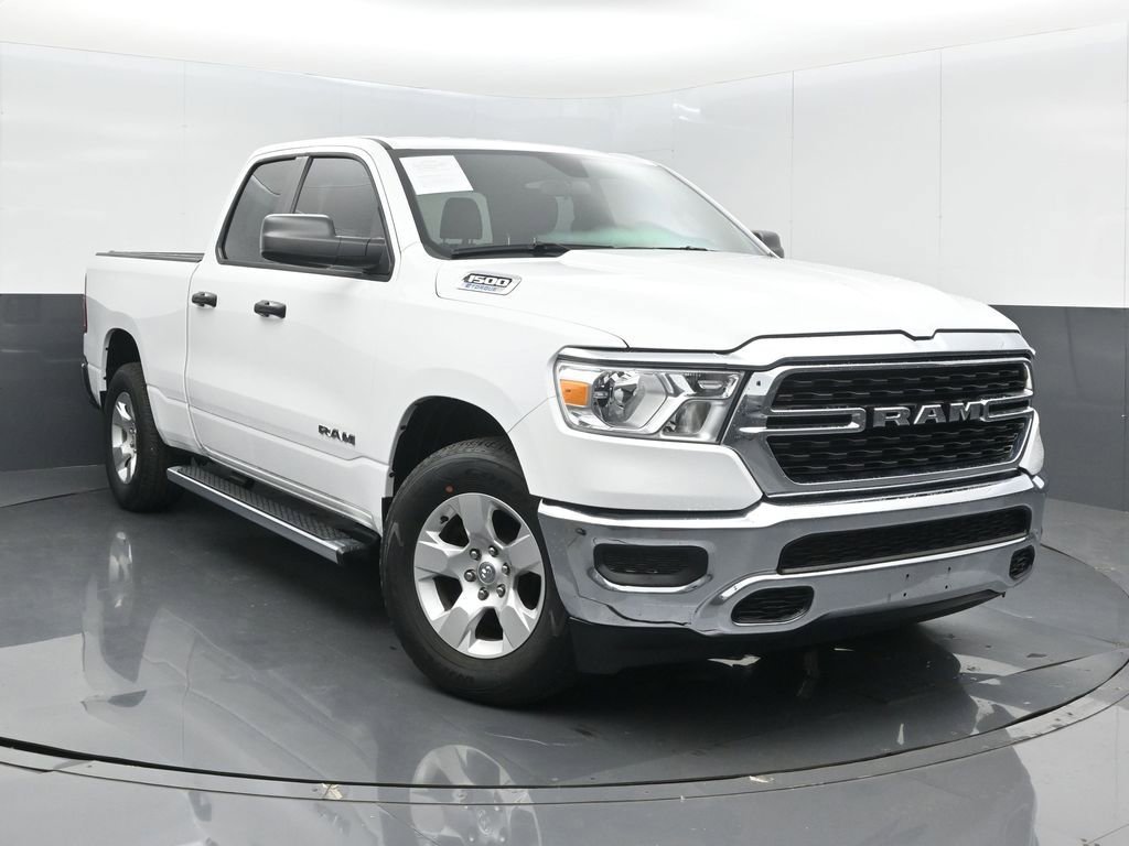 Used 2023 RAM 1500 Big Horn AWD/4WD image 3