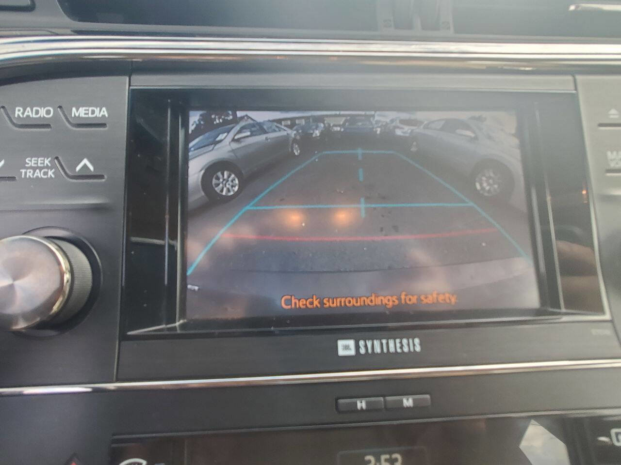 Used 2013 Toyota Avalon Limited image 21
