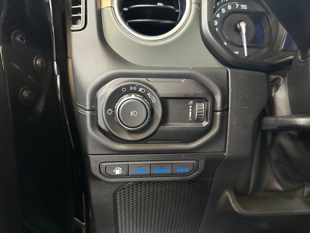 Used 2024 Jeep Wrangler High Altitude image 20
