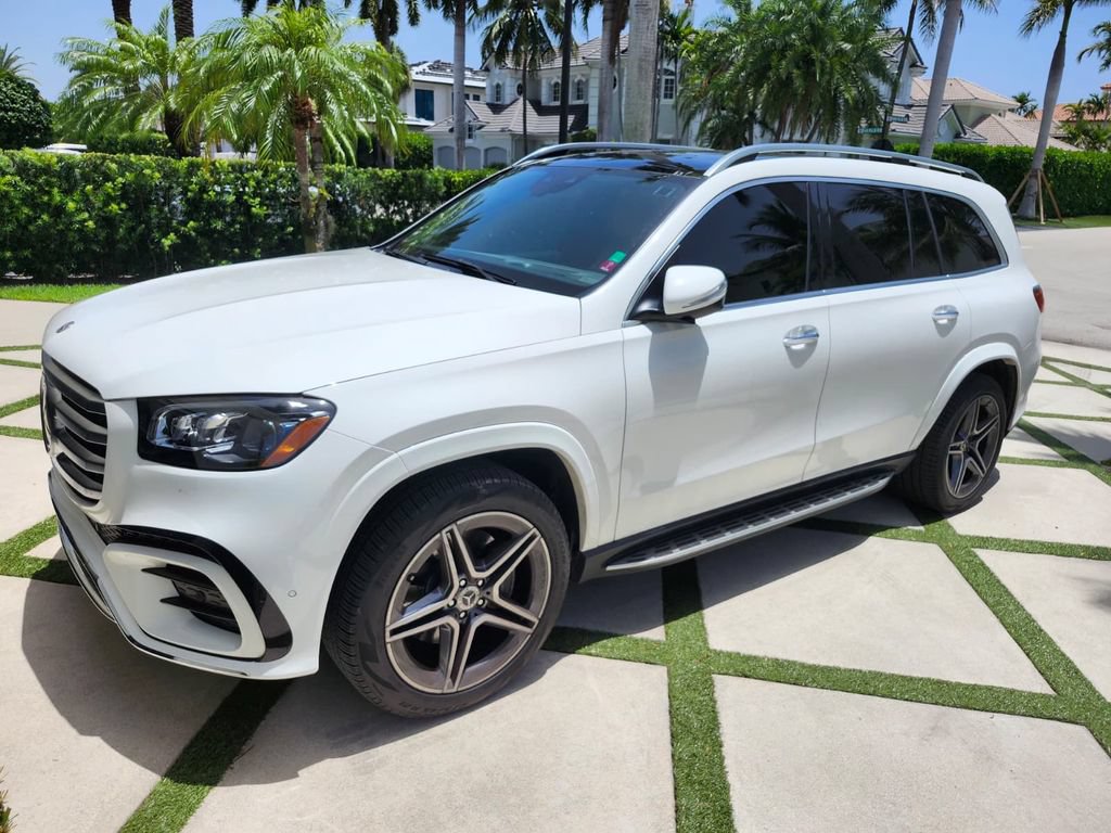 Used 2024 Mercedes-Benz GLS 450 4MATIC image 1