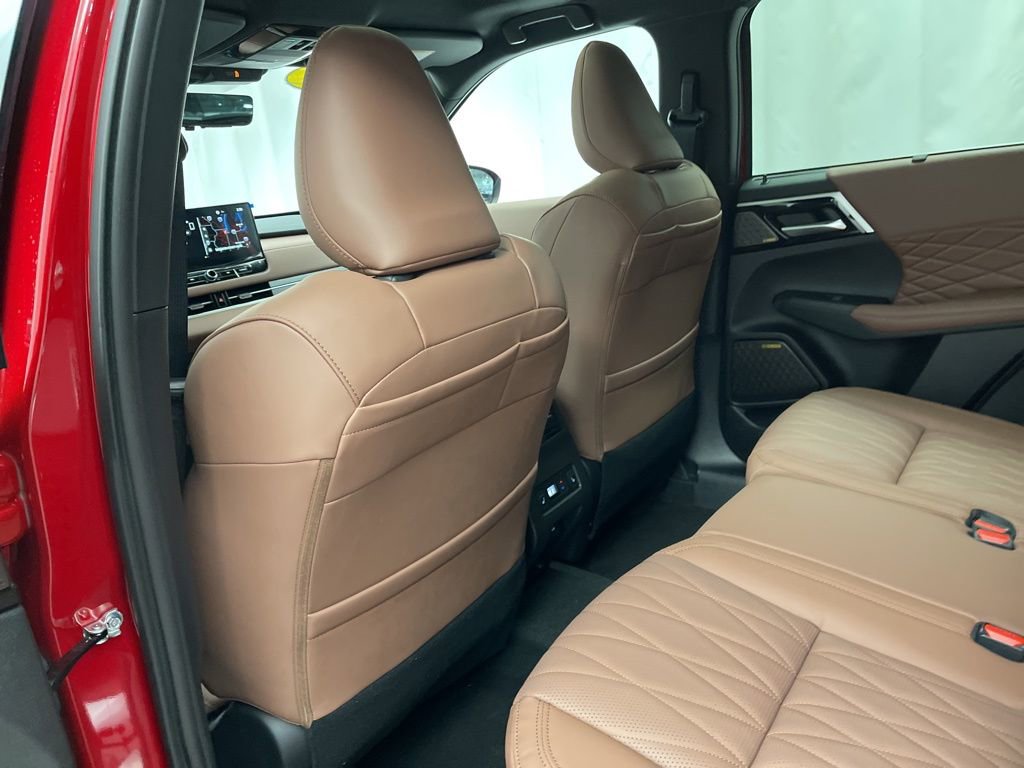 New 2026 Mitsubishi Outlander SEL image 26