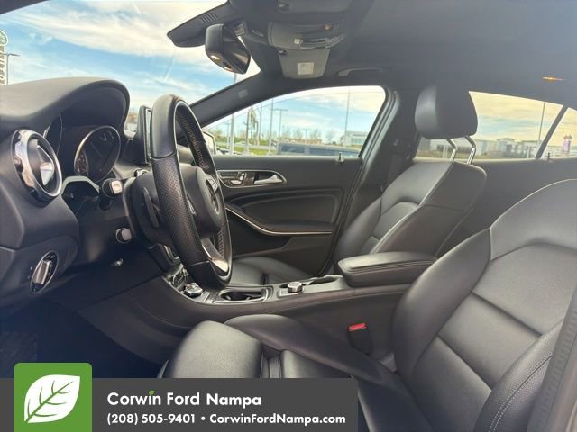 Used 2018 Mercedes-Benz GLA 250 4MATIC image 7
