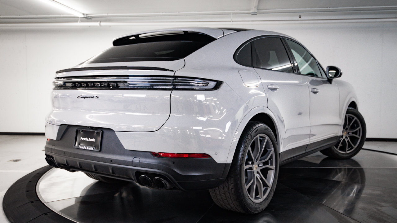 Certified 2024 Porsche Cayenne S AWD/4WD image 7