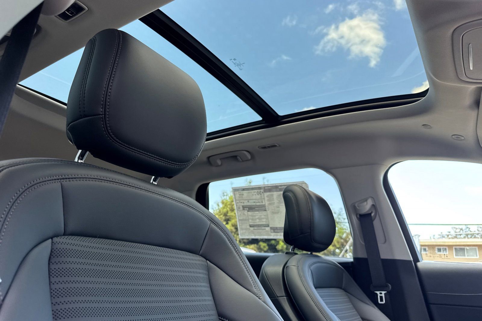 New 2026 Lincoln Nautilus Reserve AWD/4WD image 15