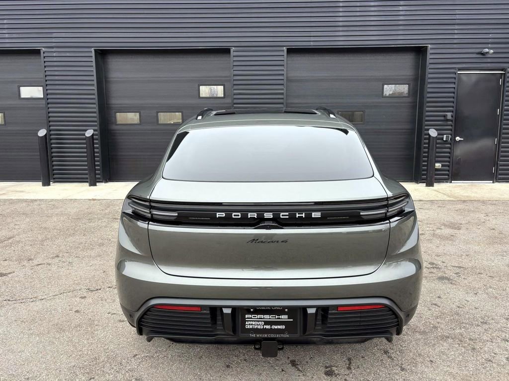 Used 2024 Porsche Macan 4 Electric image 9