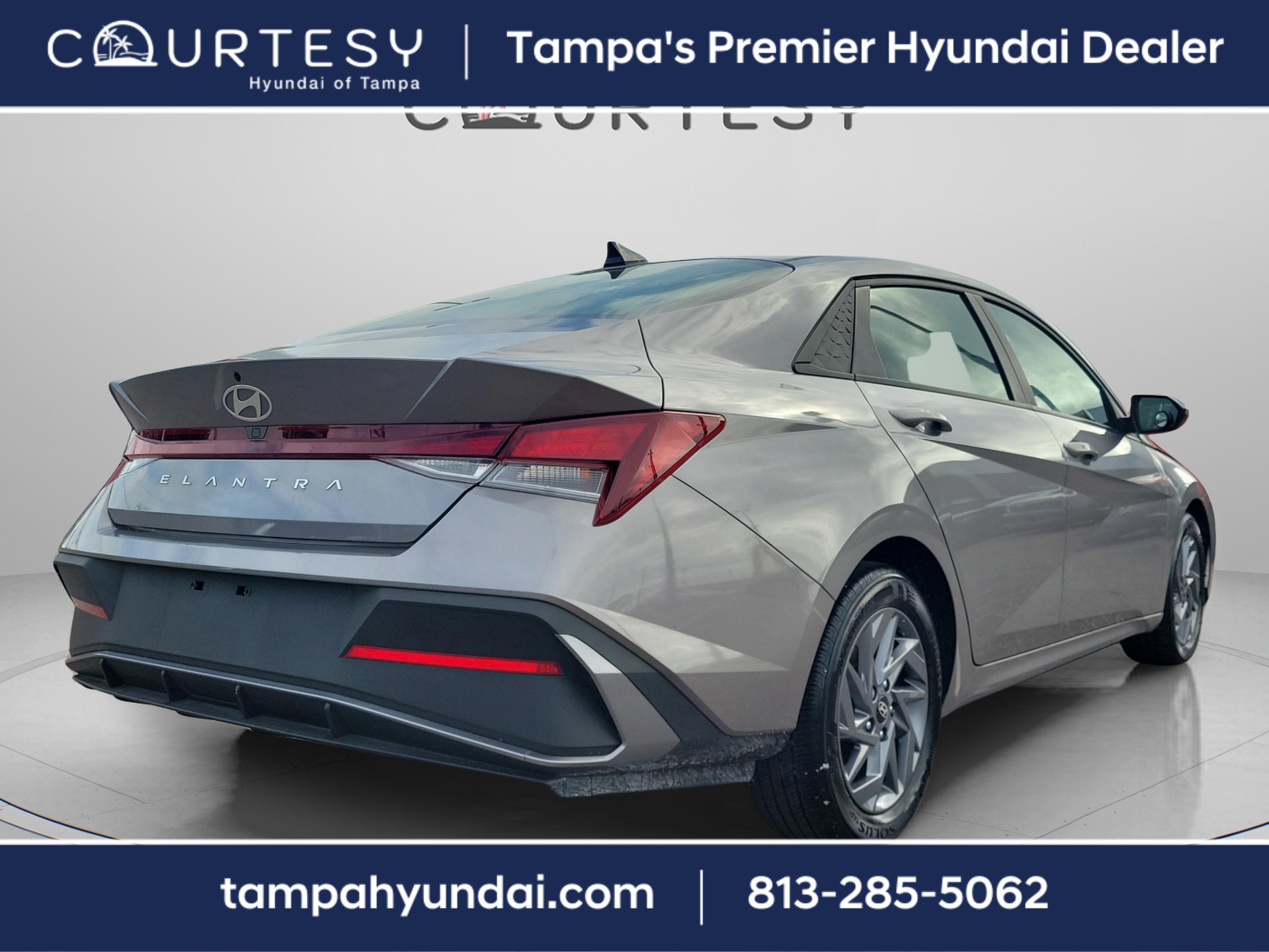 Certified 2024 Hyundai Elantra SEL image 3