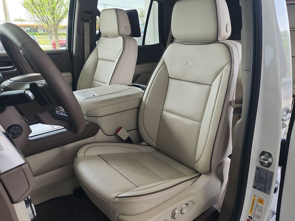 Used 2025 GMC Yukon Denali w/ Denali Reserve Package AWD/4WD image 20