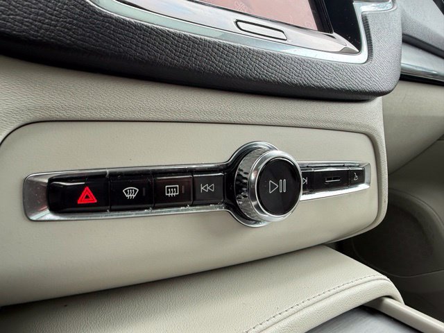 Used 2023 Volvo XC90 B5 Core AWD/4WD image 26