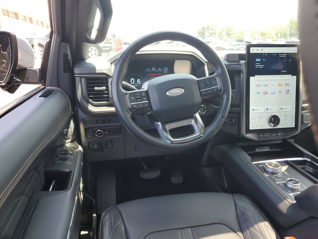 Used 2024 Ford Expedition Platinum AWD/4WD image 10