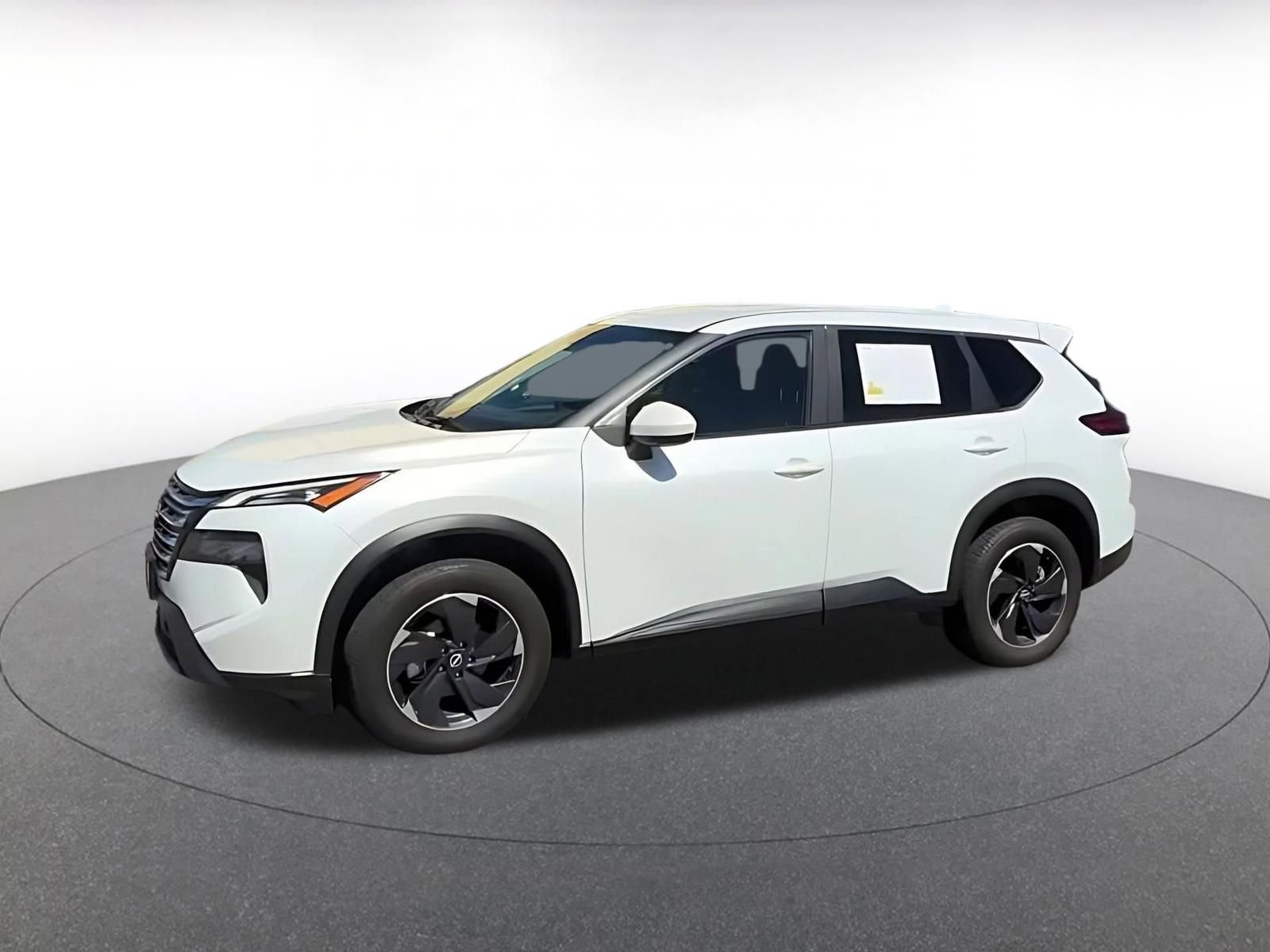 Used 2024 Nissan Rogue SV AWD/4WD image 7
