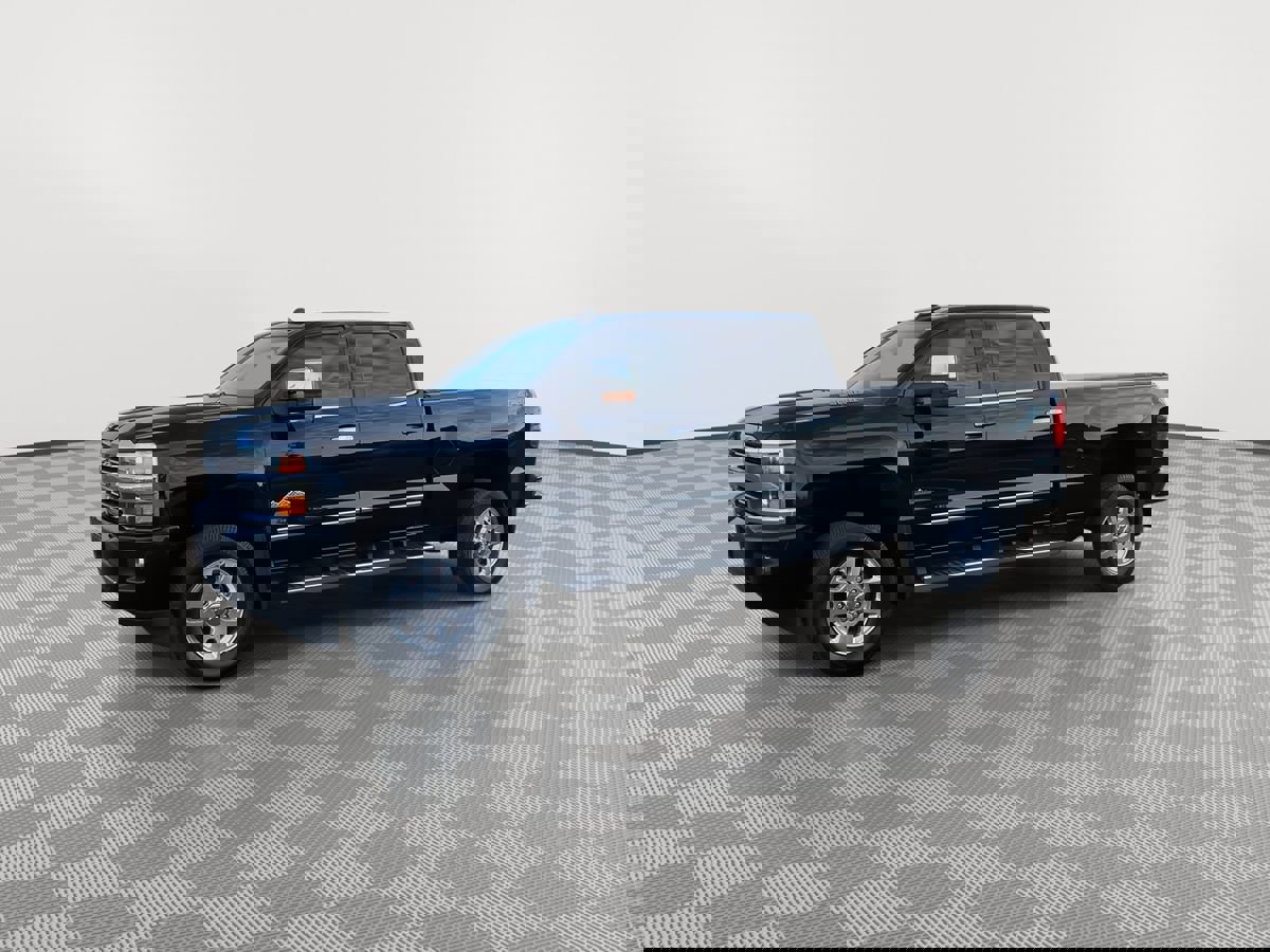 Used 2015 Chevrolet Silverado 3500 High Country image 3