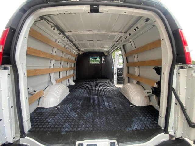 Used 2023 Chevrolet Express 2500 w/ Driver Convenience Package image 17