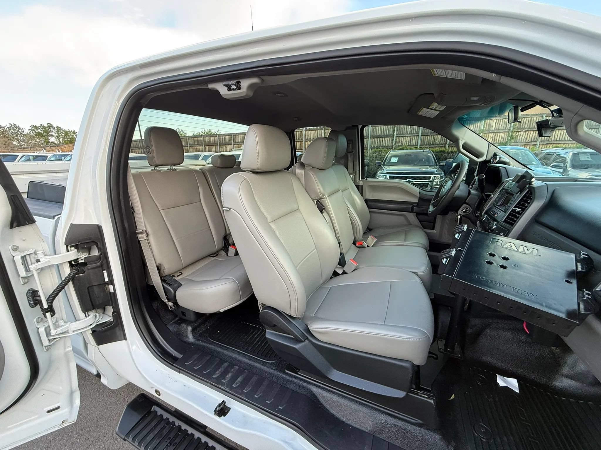 Used 2018 Ford F250 XL w/ Power Equipment Group AWD/4WD image 21
