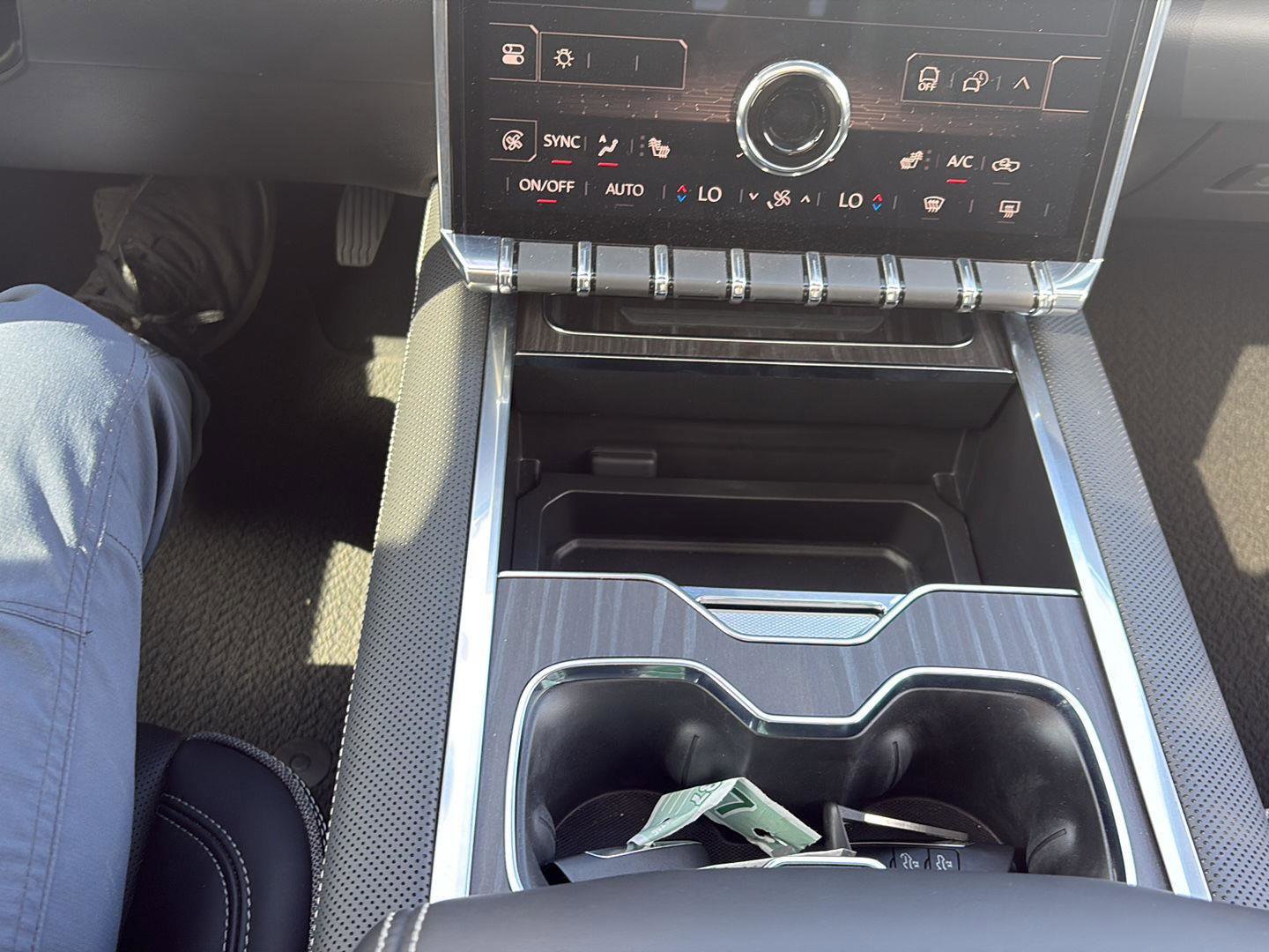 Used 2024 GMC Sierra EV Denali image 27