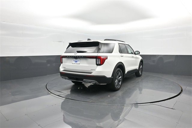 New 2026 Ford Explorer Active image 7