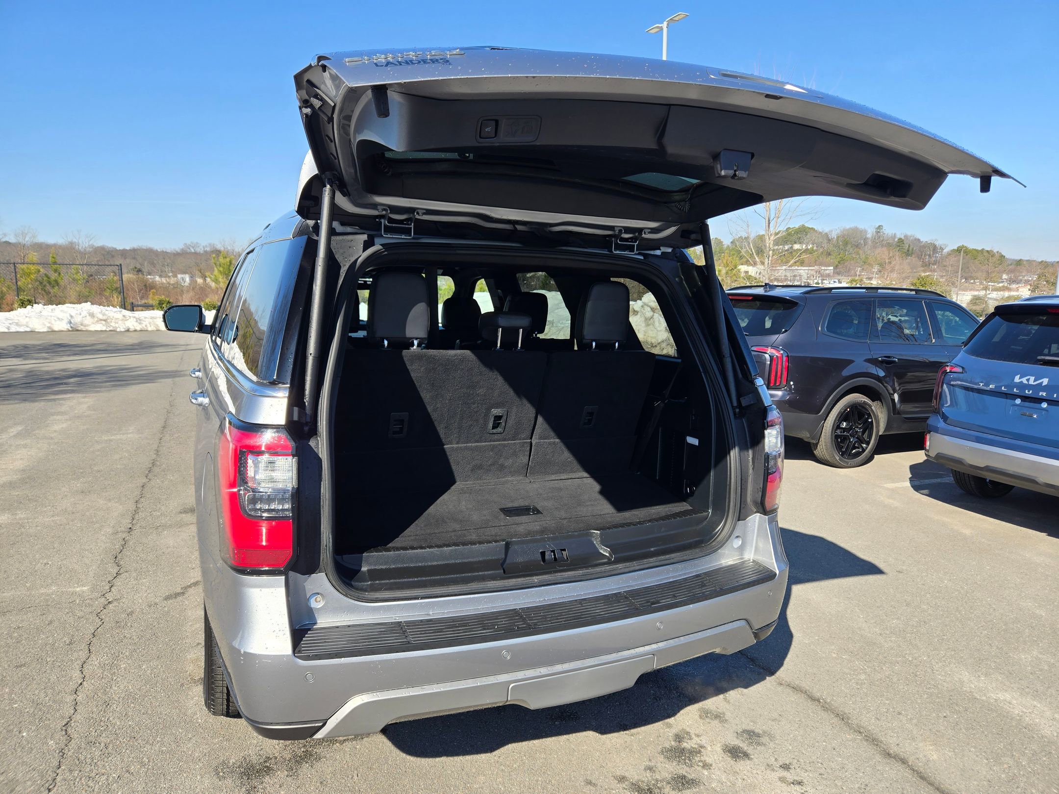 Used 2021 Ford Expedition Limited image 18