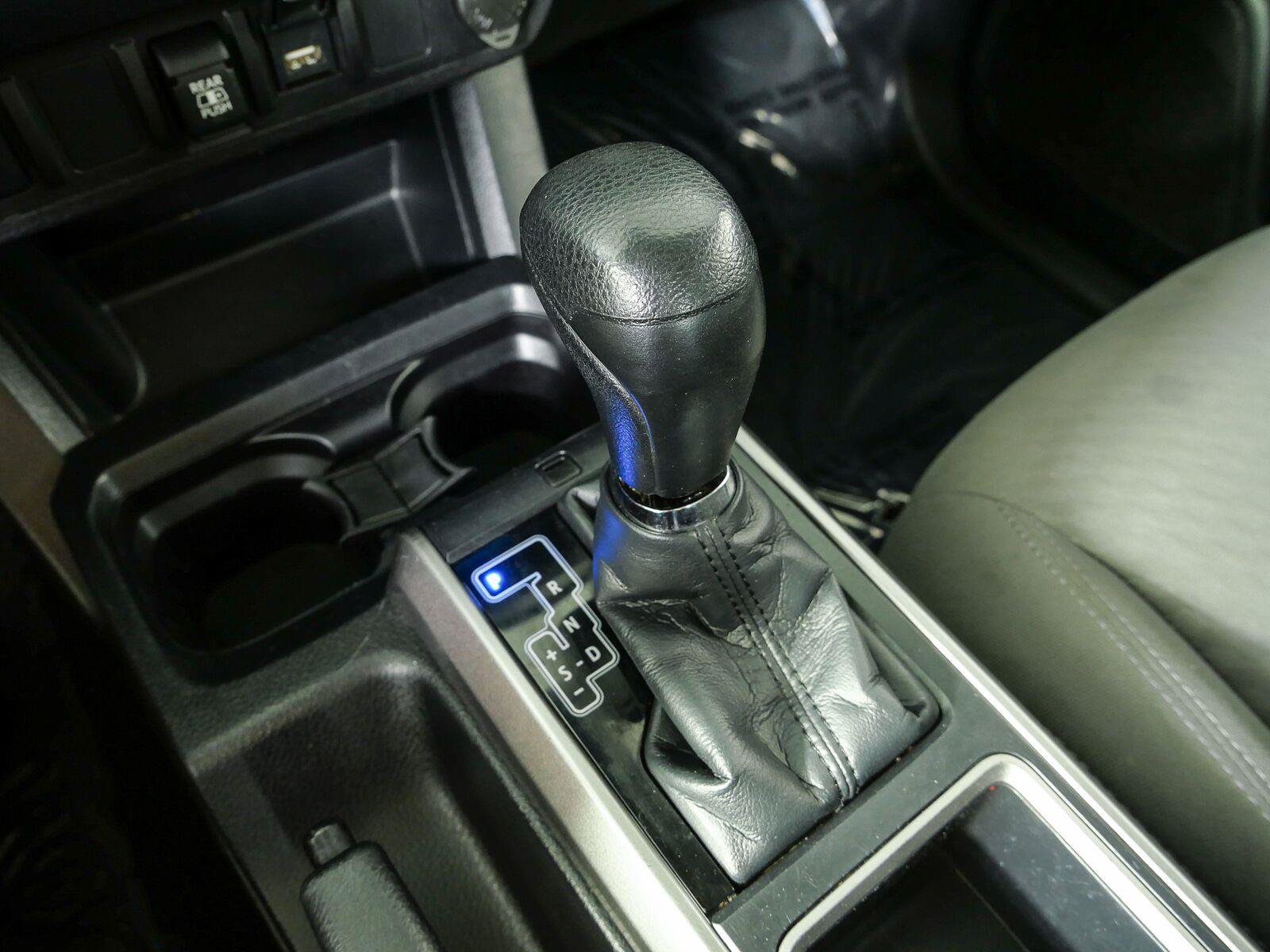 Used 2021 Toyota Tacoma SR5 RWD image 16