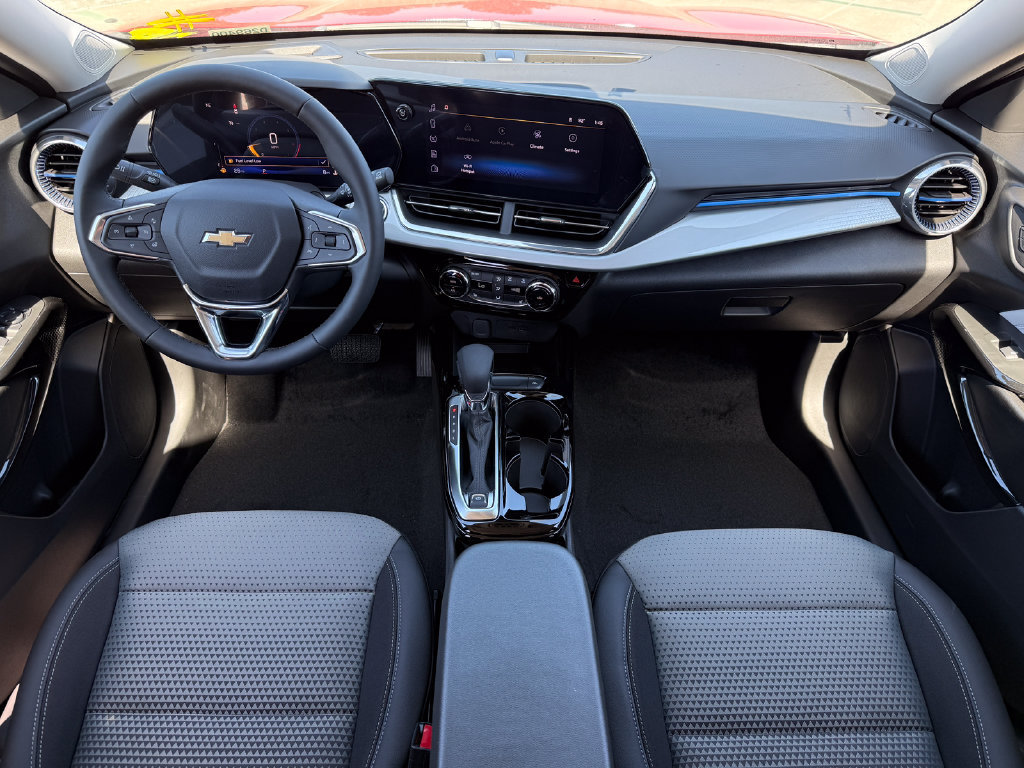 New 2026 Chevrolet Trax LT w/ Sunroof Package FWD image 11
