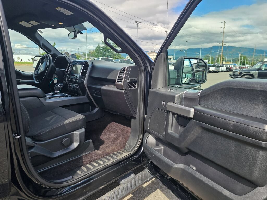 Used 2016 Ford F150 XLT w/ Equipment Group 301A Mid AWD/4WD image 16