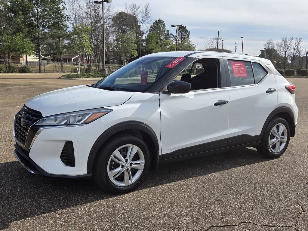 Certified 2025 Nissan Kicks Play S image 4
