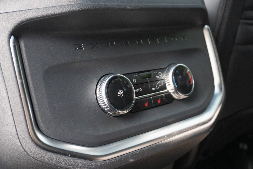 Used 2025 Ford Expedition Tremor AWD/4WD image 27