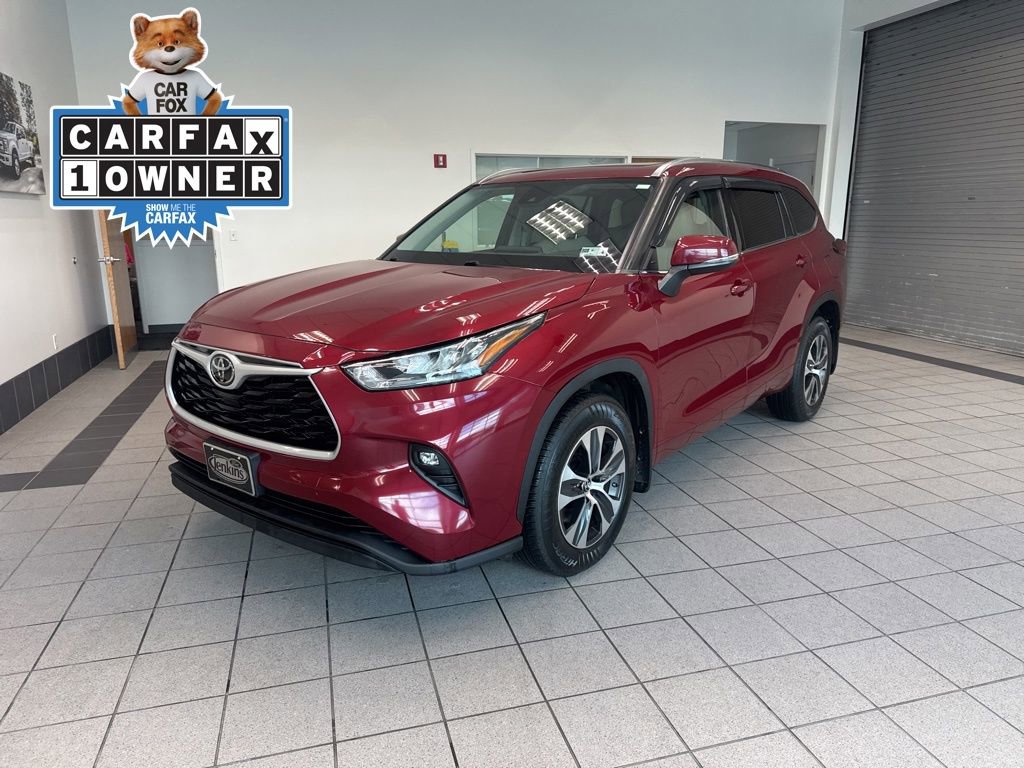 Used 2020 Toyota Highlander XLE AWD/4WD image 8