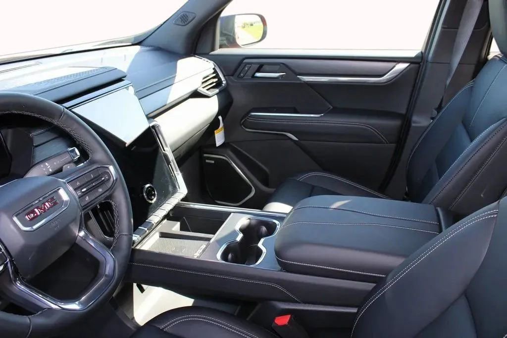 New 2025 GMC Acadia Elevation w/ Elevation Premium Package image 12