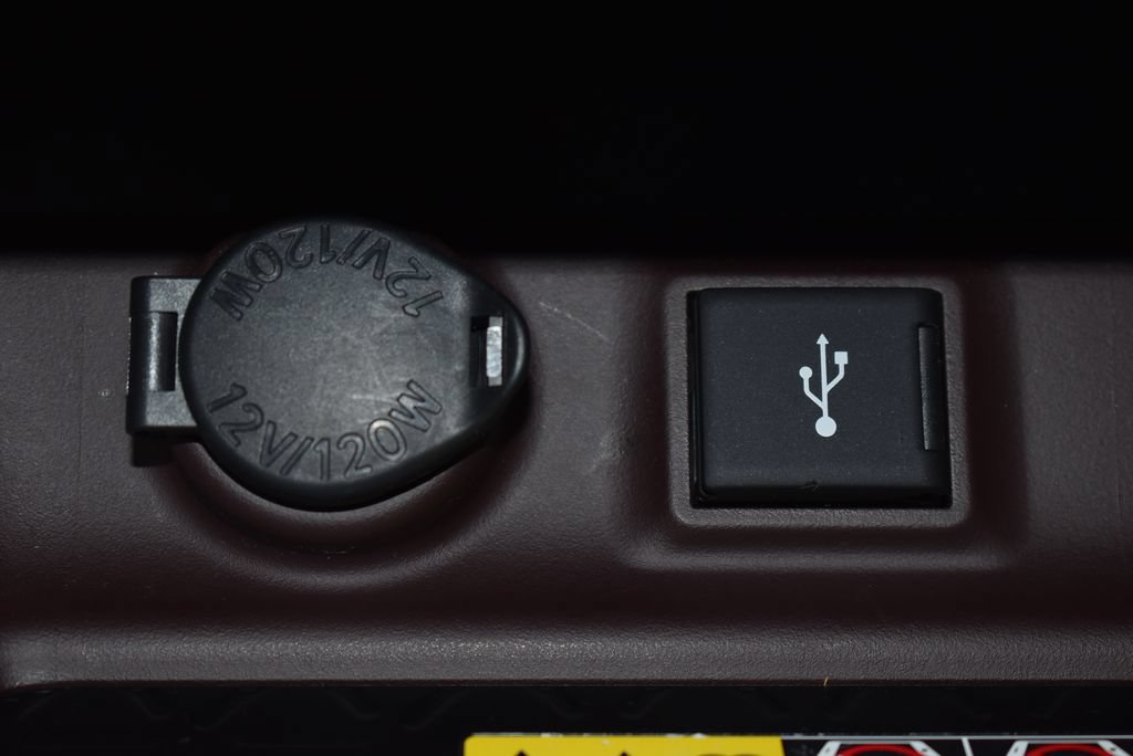 Used 2022 Toyota RAV4 Limited AWD/4WD image 24