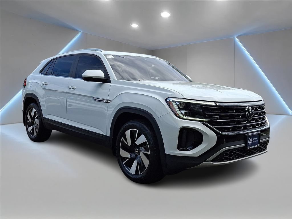 Certified 2024 Volkswagen Atlas Cross Sport SE w/ Panoramic Sunroof Package AWD/4WD image 3