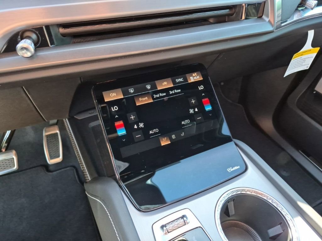 New 2026 Cadillac Vistiq Luxury AWD/4WD image 41