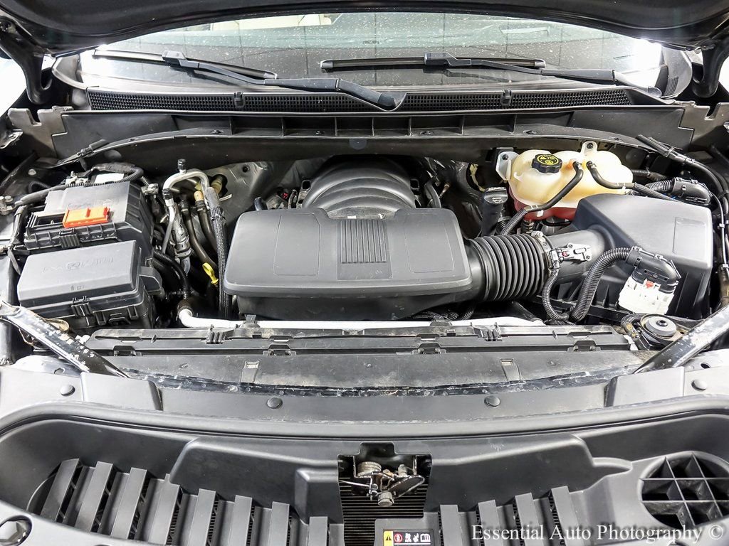 Used 2022 Cadillac Escalade Premium Luxury w/ Performance Package image 32