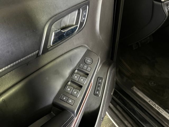 Used 2016 GMC Yukon SLT w/ Open Road Package AWD/4WD image 11
