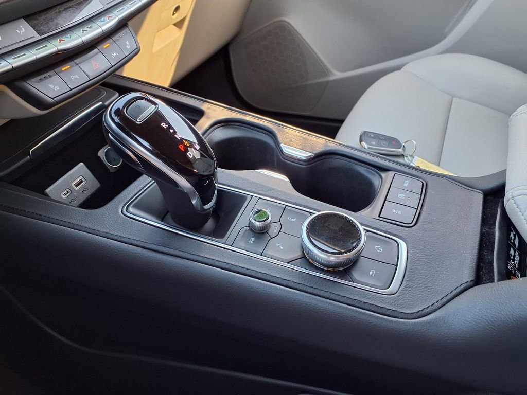 Used 2023 Cadillac XT4 Premium Luxury w/ Cold Weather Package AWD/4WD image 10