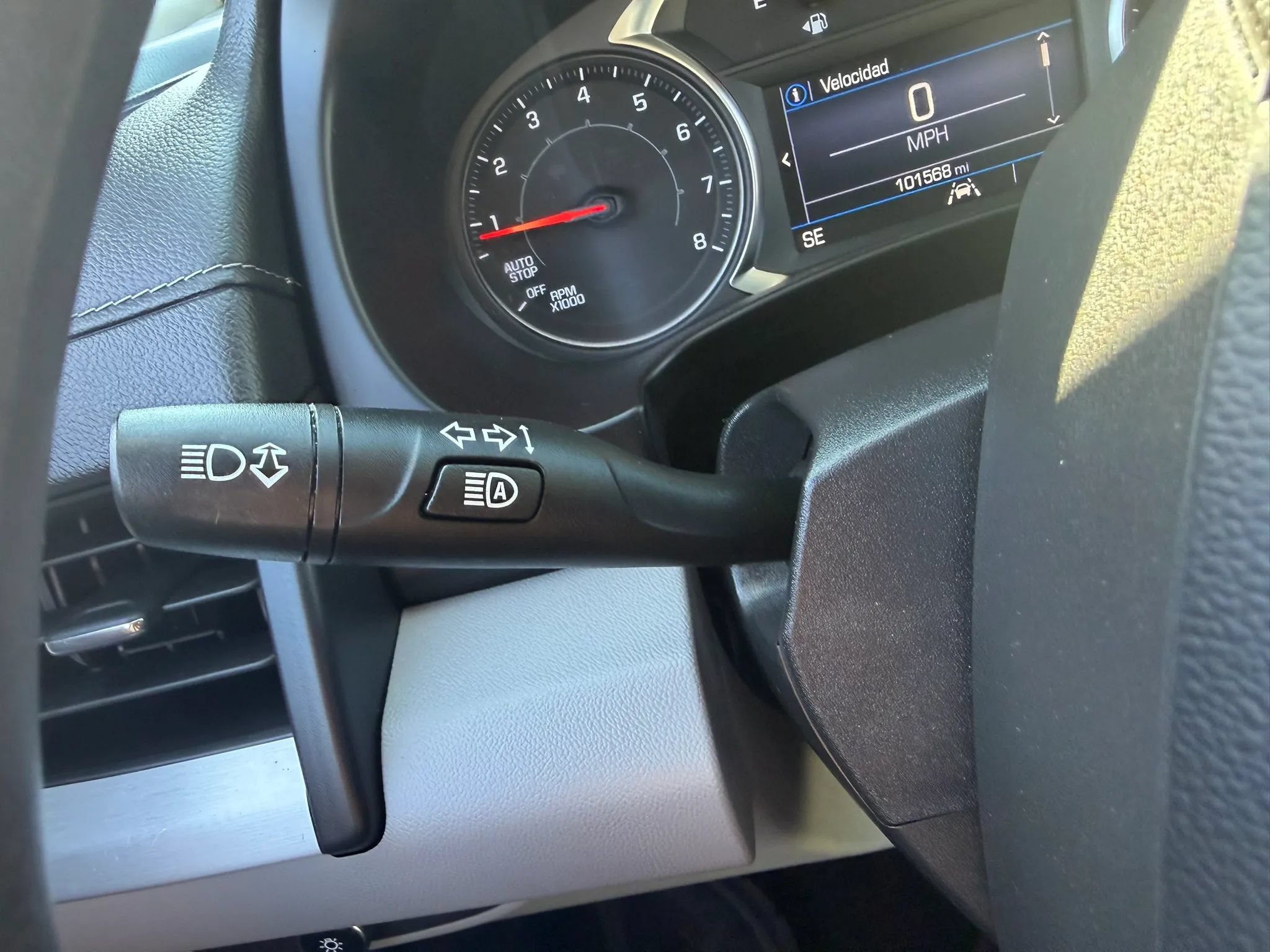 Used 2023 GMC Terrain SLE w/ Driver Convenience Package AWD/4WD image 16