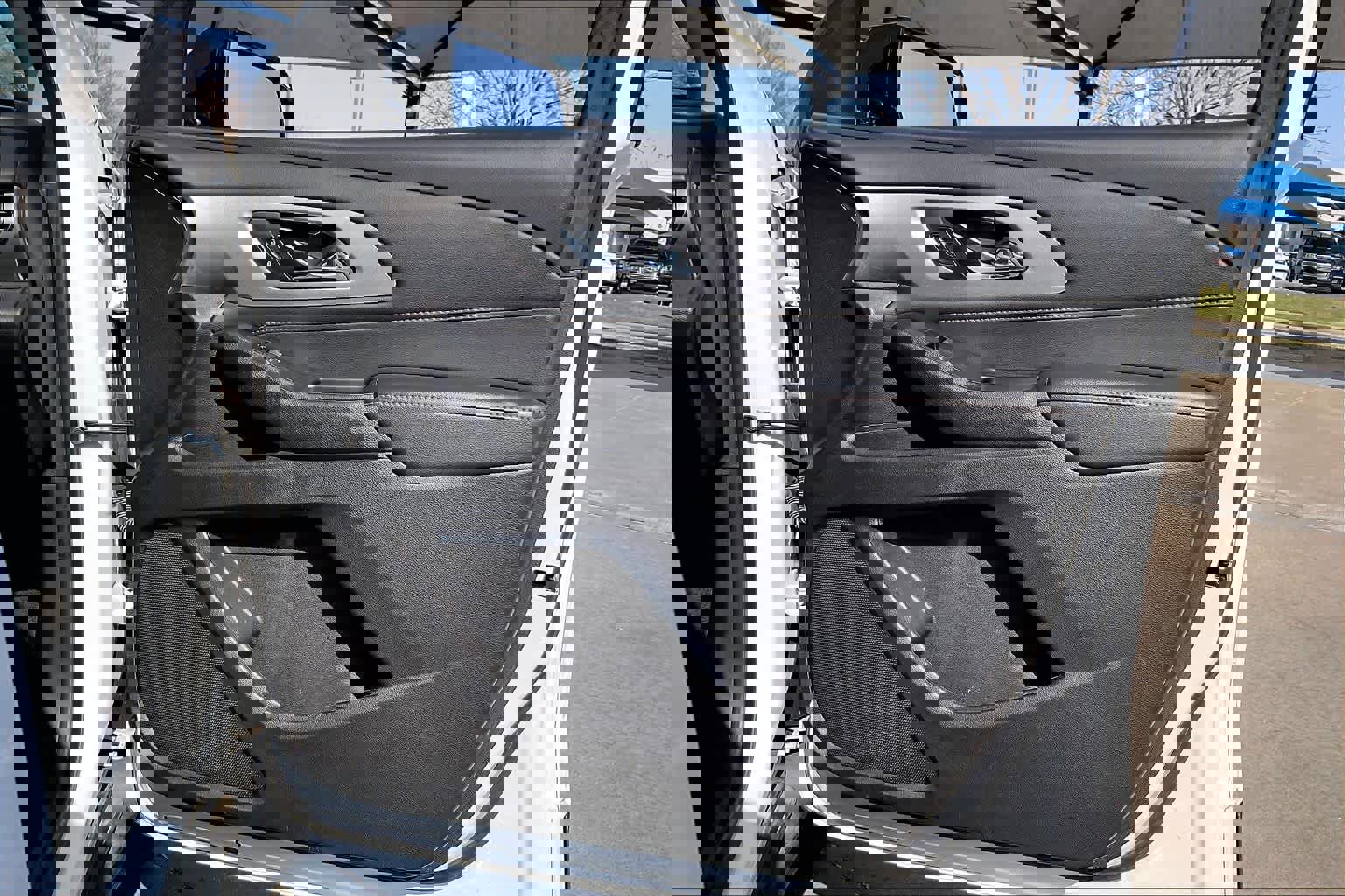 Used 2020 Chevrolet Traverse LS image 22