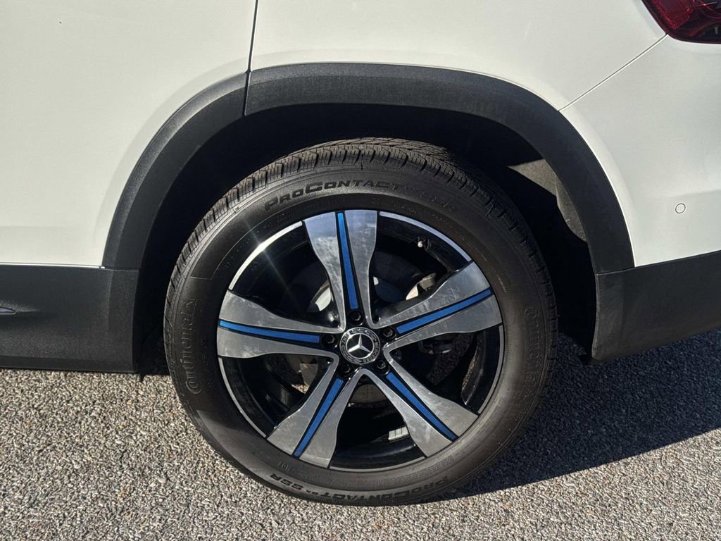 Used 2022 Mercedes-Benz EQB 350 4MATIC image 4