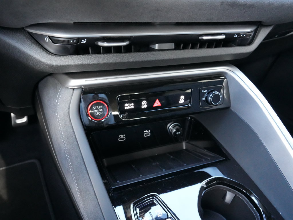 New 2026 Audi SQ5 Prestige AWD/4WD image 18