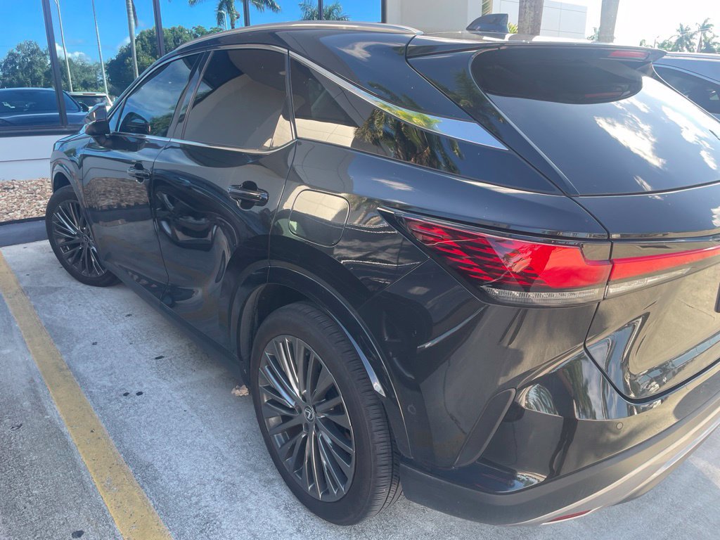Used 2023 Lexus RX 350 FWD w/ Cold Area Package image 9