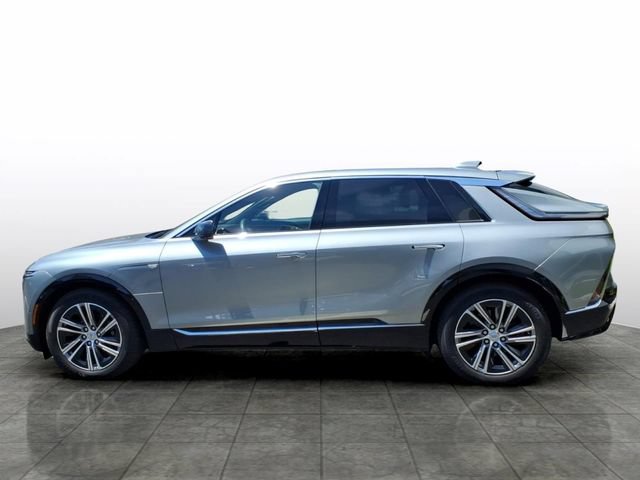 Certified 2024 Cadillac Lyriq Luxury AWD/4WD image 2