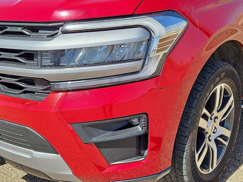 Used 2022 Ford Expedition XLT image 10