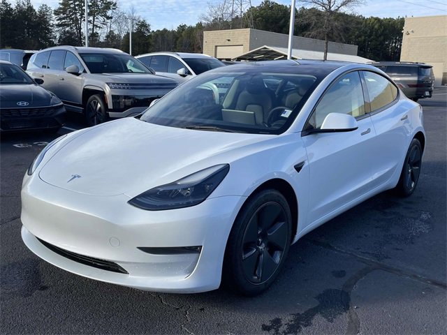 Used 2023 Tesla Model 3 Standard Range image 3