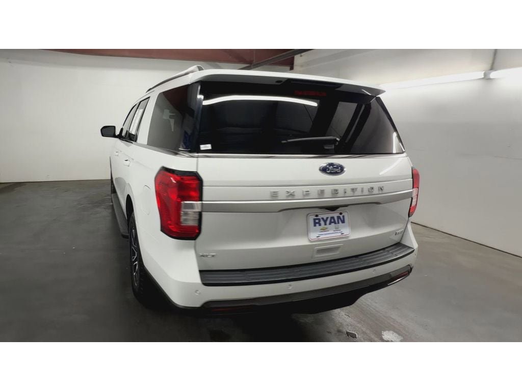 Used 2024 Ford Expedition XLT RWD image 7