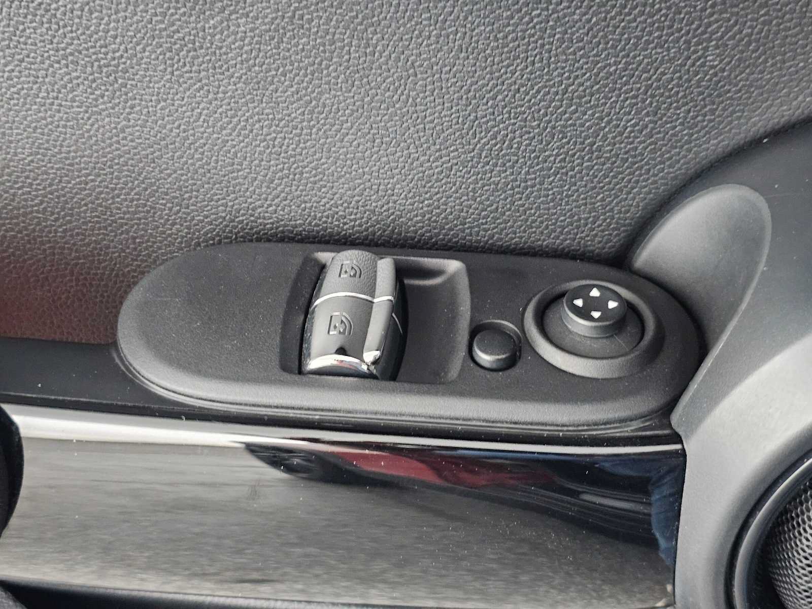 Used 2018 MINI Cooper S FWD image 28